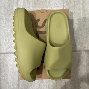 Adidas Yeezy Slide Resin
